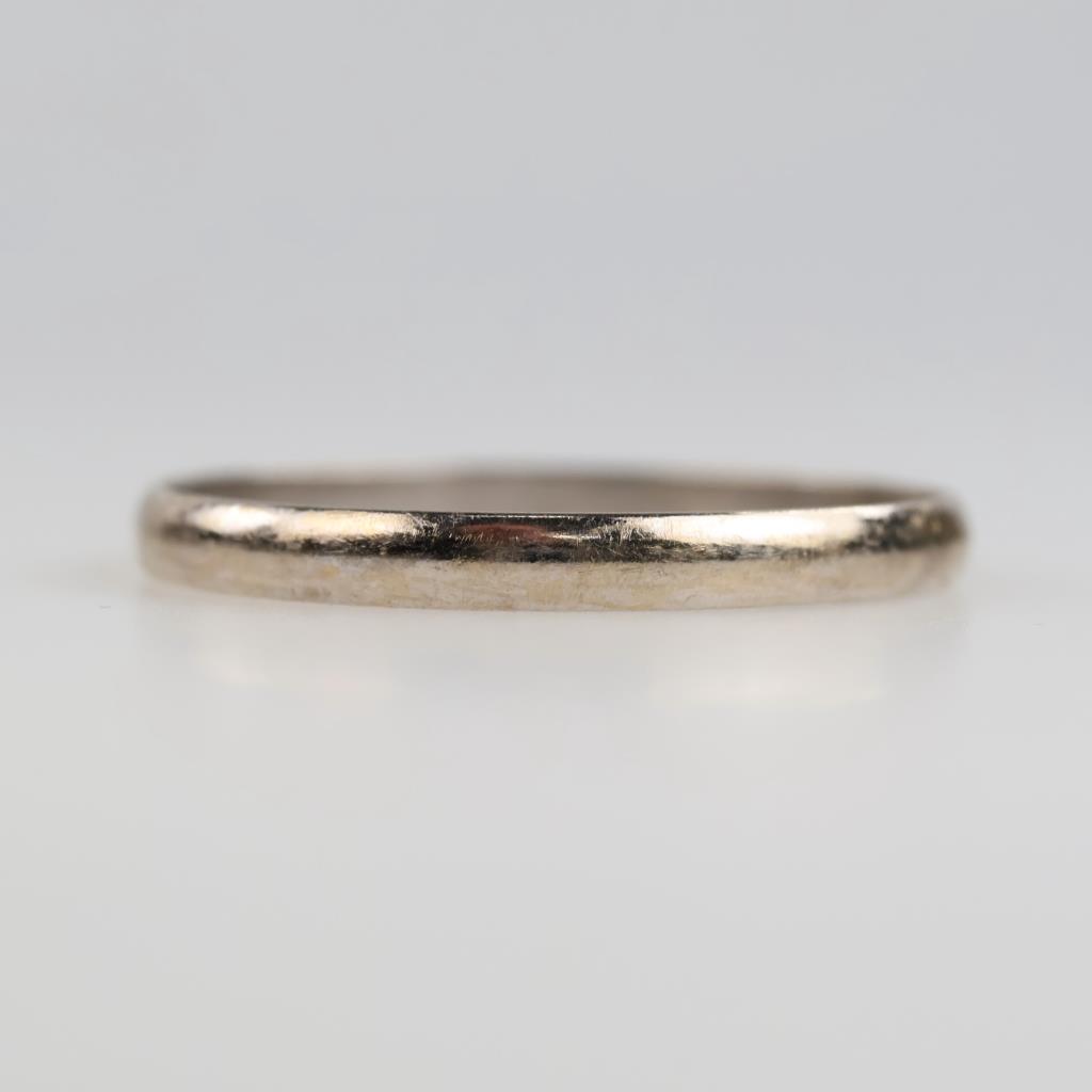 14kt White Gold Band