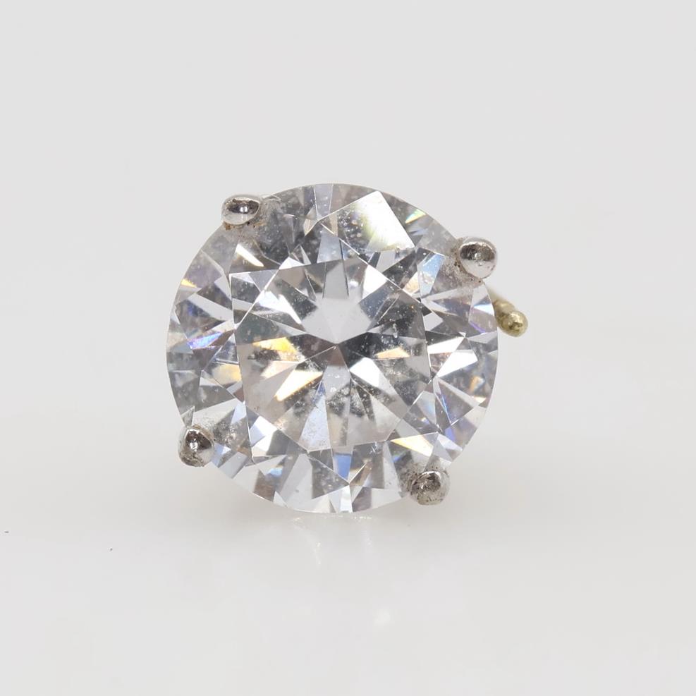 14kt White Gold Clear Stone Stud Earring