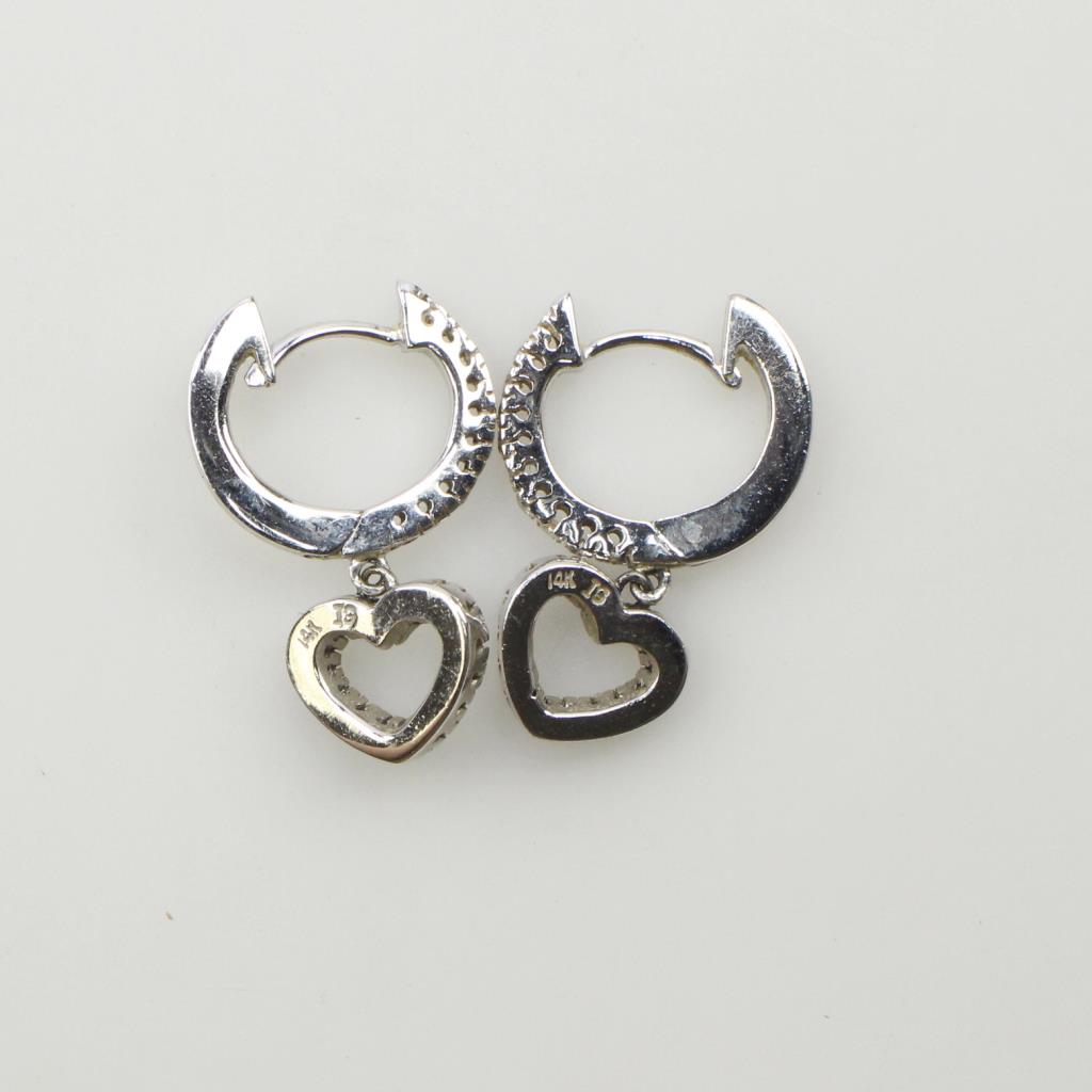 Beautiful Dangling Heart Gold Ring main image 0