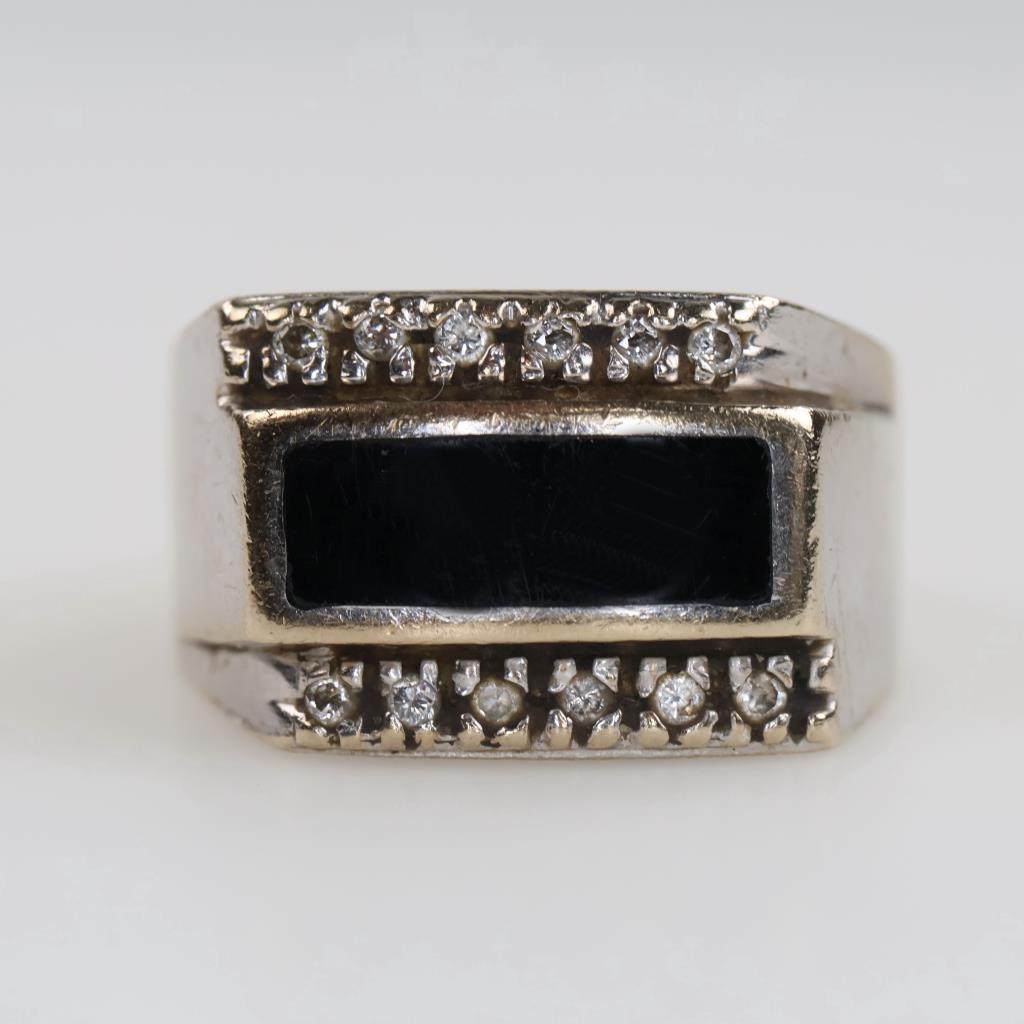 14kt White Gold Diamond And Black Stone Ring