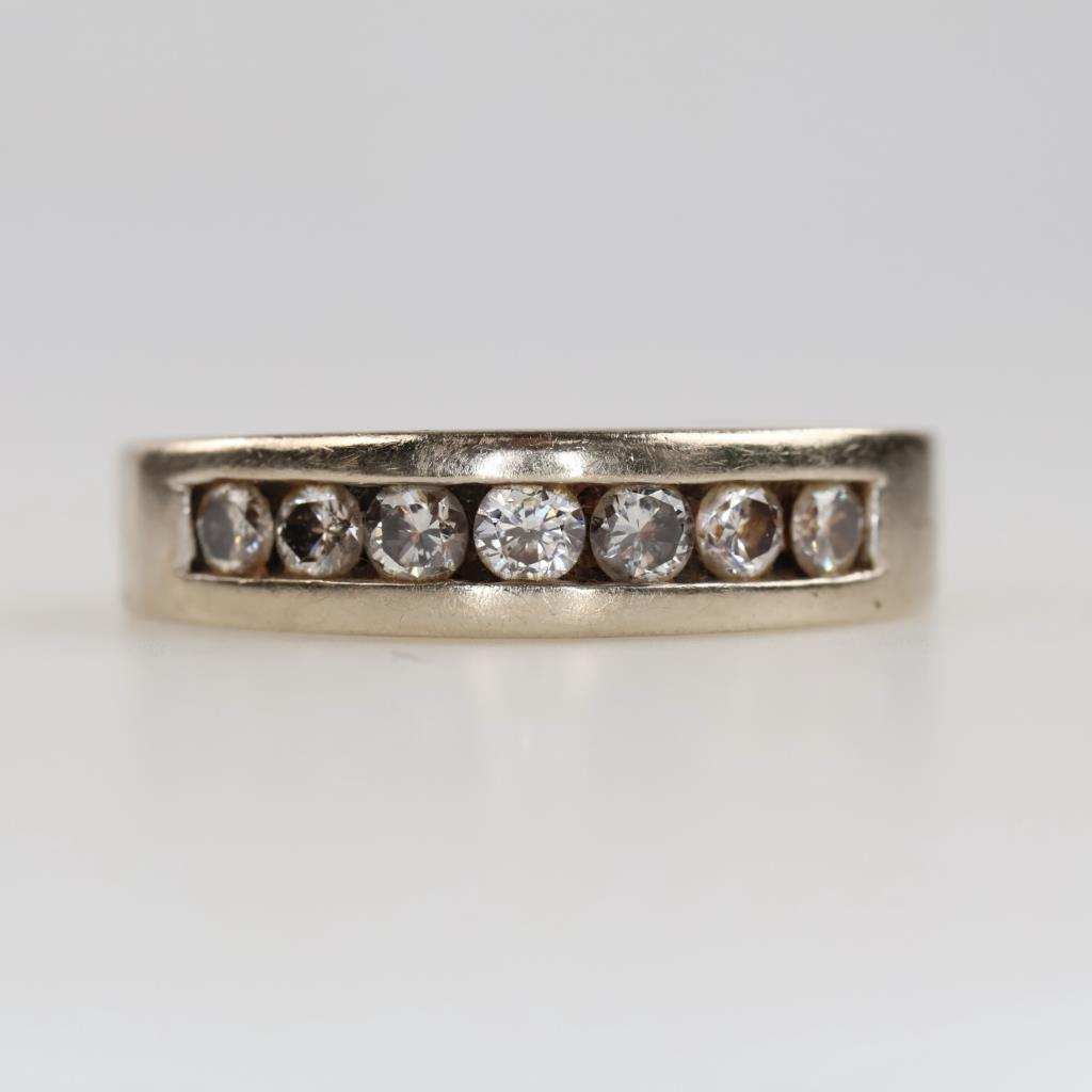 14kt White Gold Diamond Band