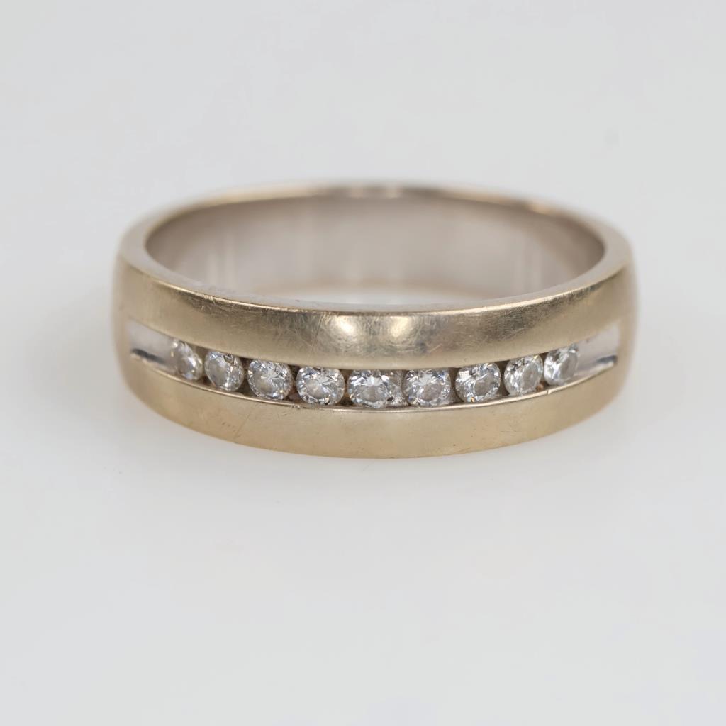 14kt White Gold Diamond Band