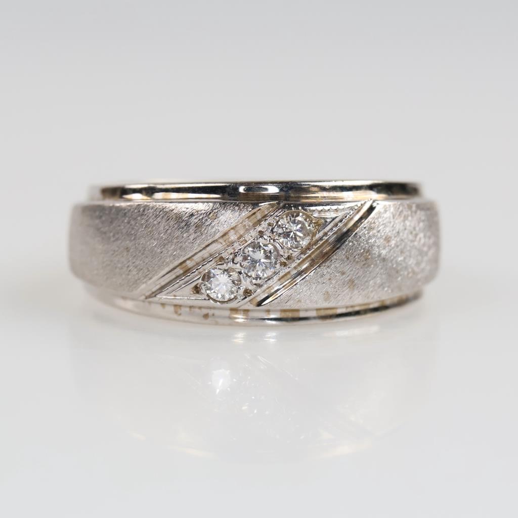 14kt White Gold Diamond Band