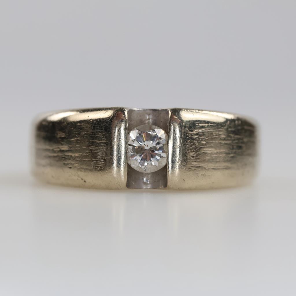 14kt White Gold Diamond Band