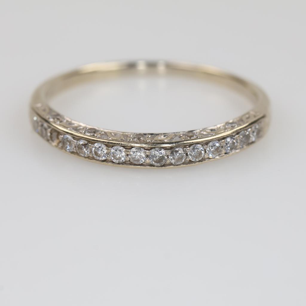 14kt White Gold Diamond Band