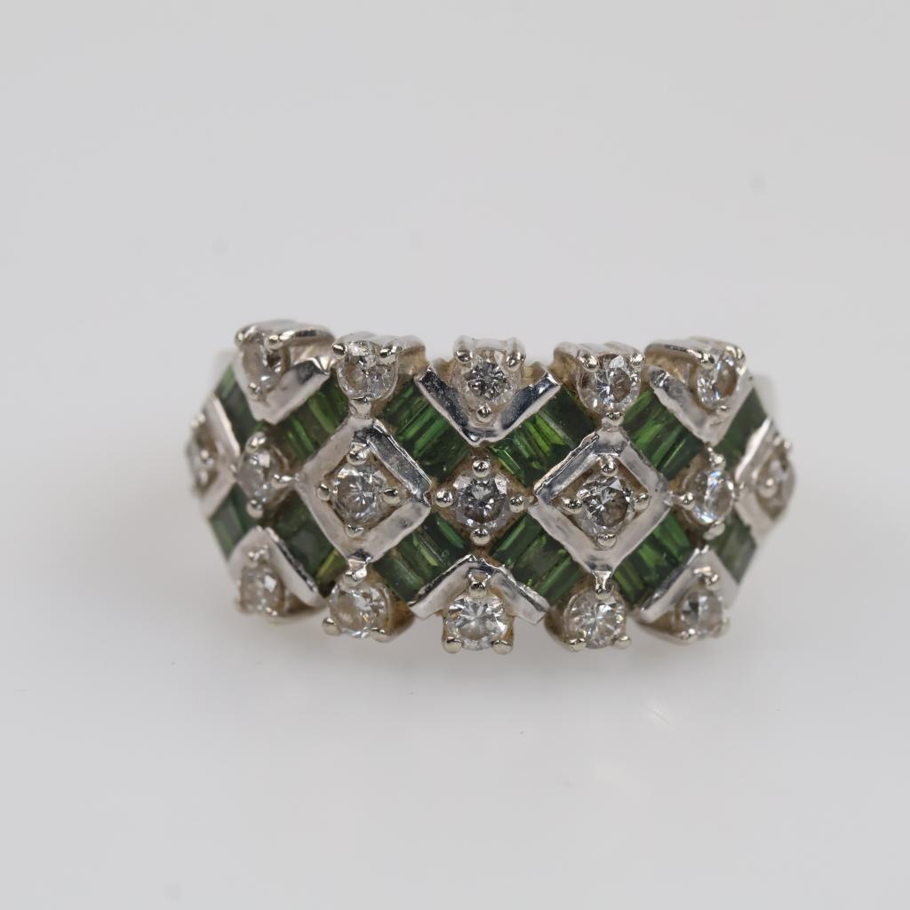 14kt White Gold Diamond Green Stone Ring