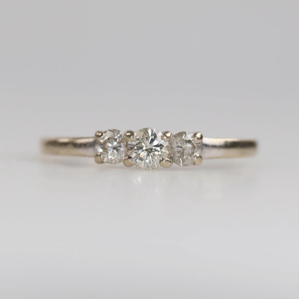 14kt White Gold Diamond Ring