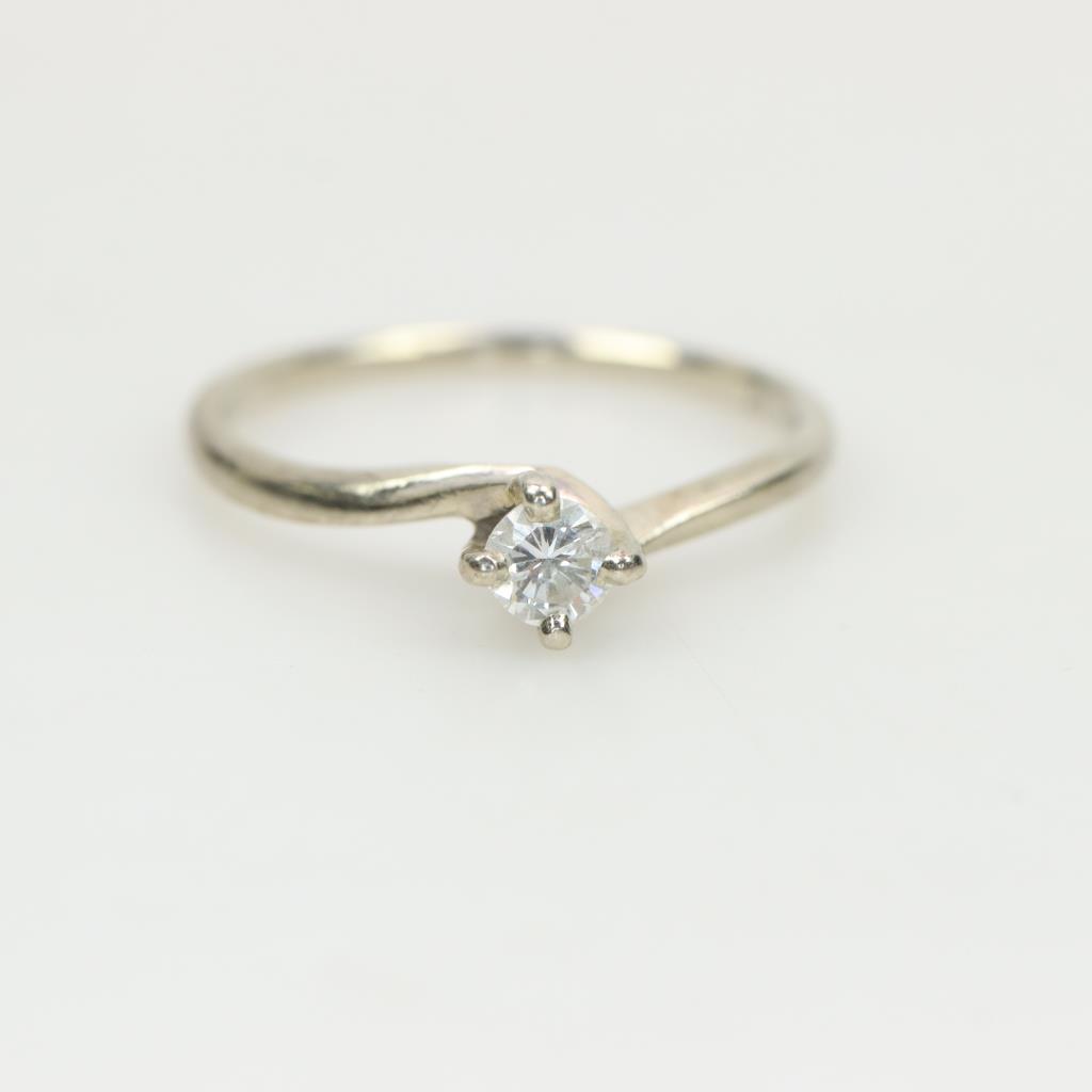 14KT White Gold Staggered 5 Row Diamond Ring main image 0