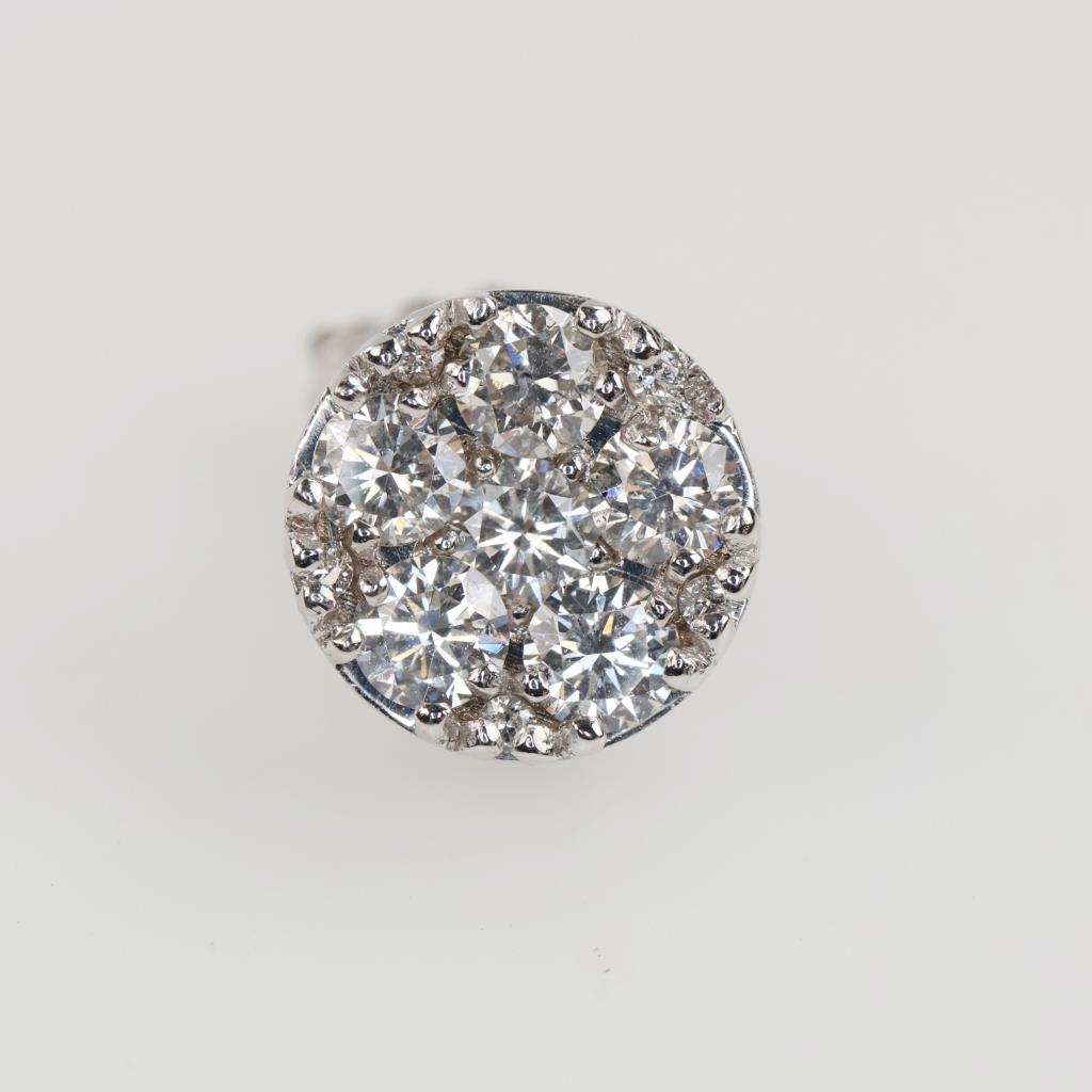14kt White Gold Diamond Stud Earring