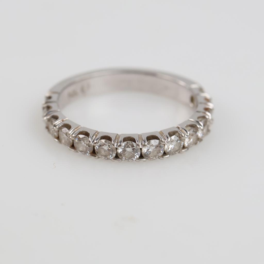 14kt White Gold Diamond Wedding Band