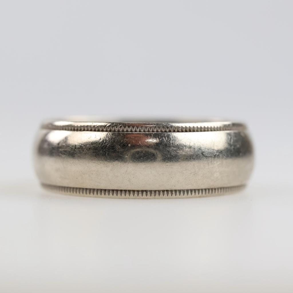 14kt White Gold Milgrain Band