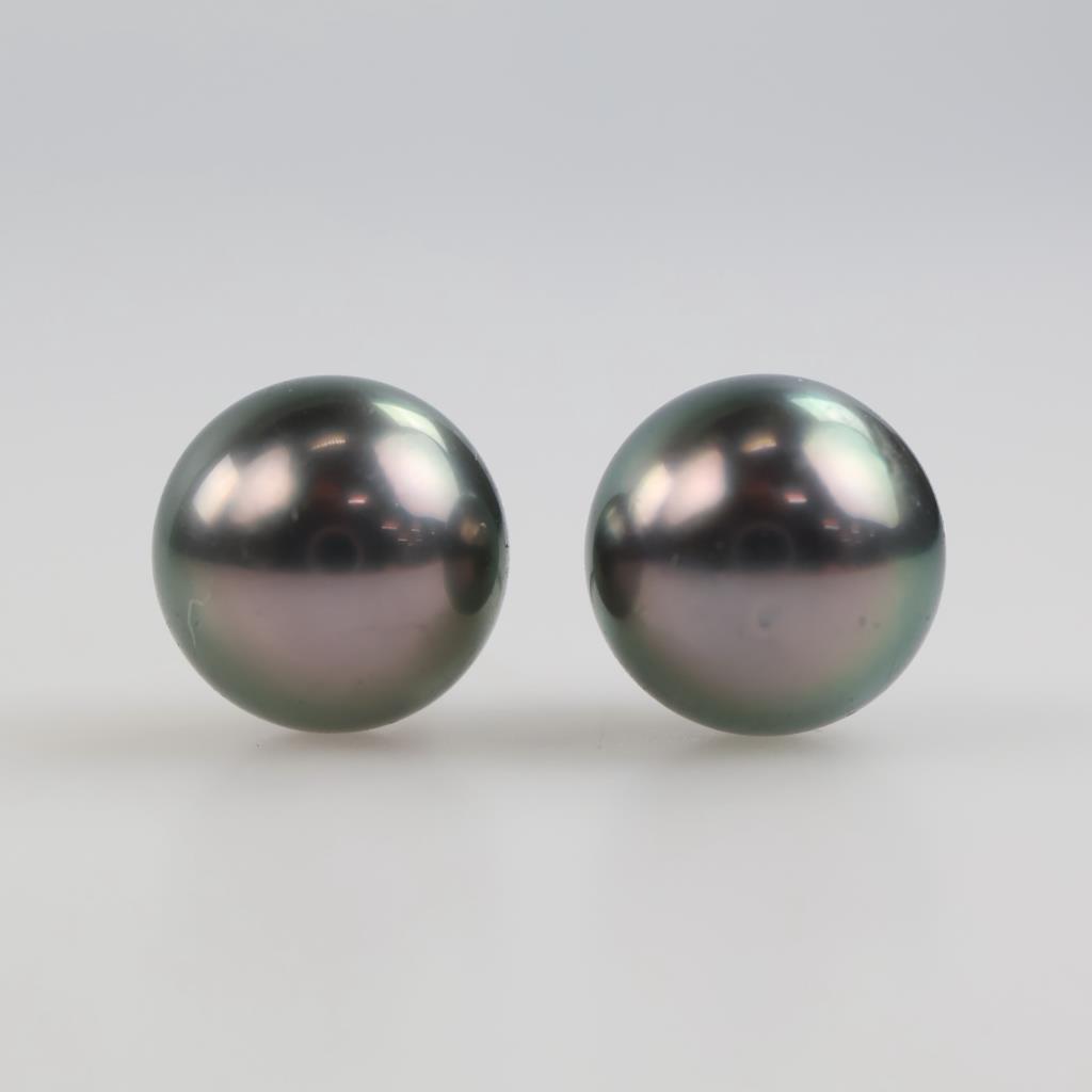 14kt White Gold Pearl Earrings