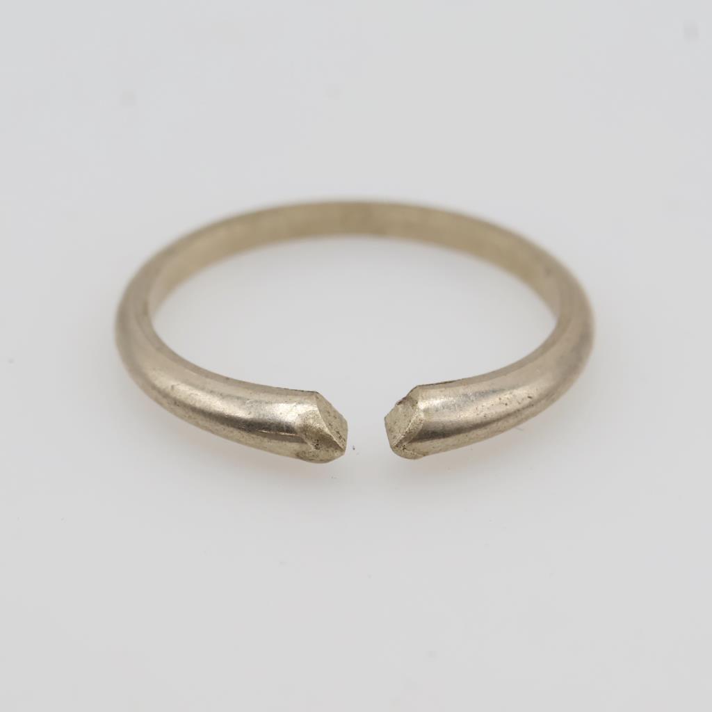 14kt White Gold Ring