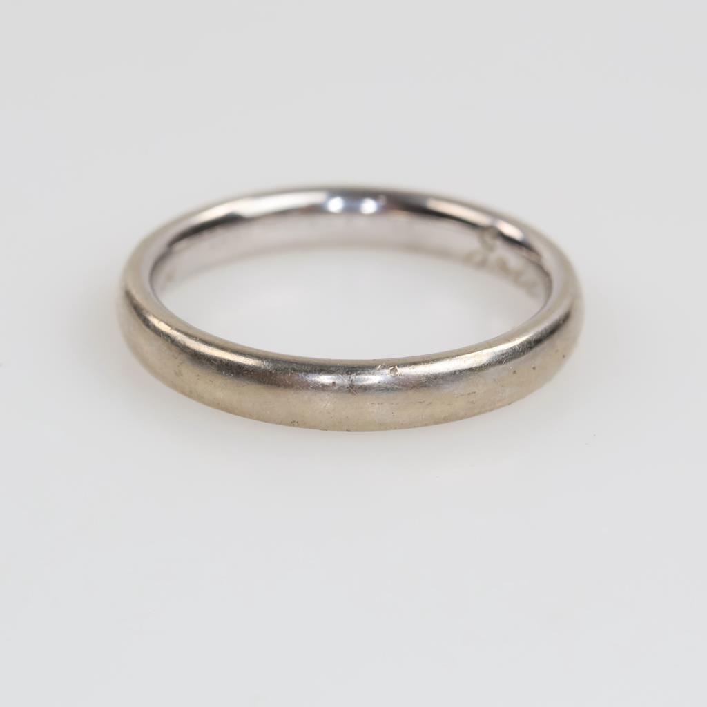 14kt White Gold Ring
