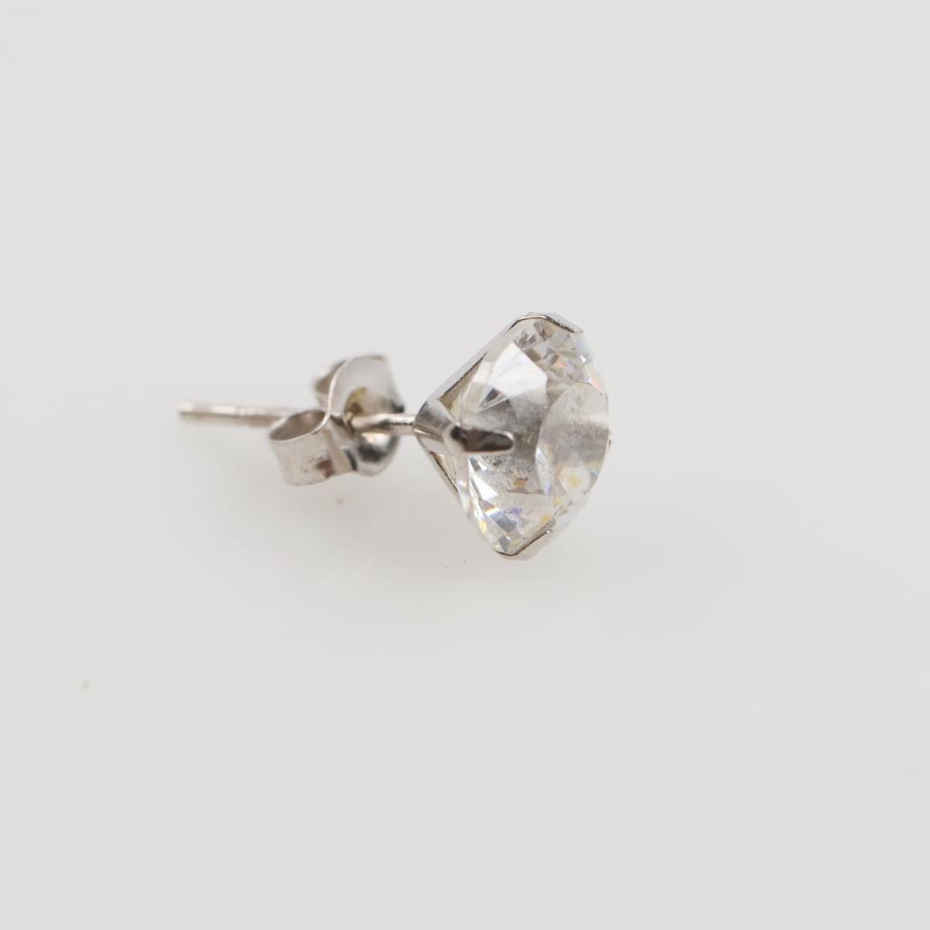 14kt White Gold Single Earring