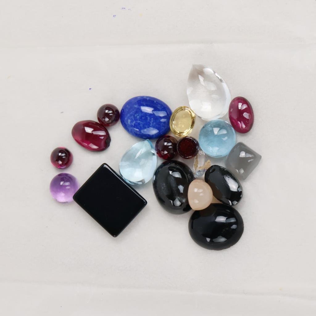 15+ Loose Cabochon Gemstones Including Amethyst, Onyx, Sodalite, Topaz