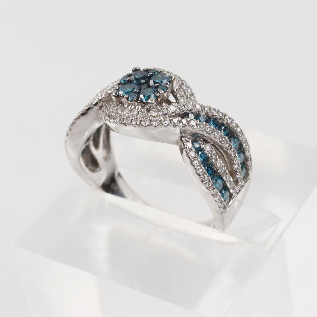 14k White Gold X Style Thin Ring with Diamonds (1/2 cttw)