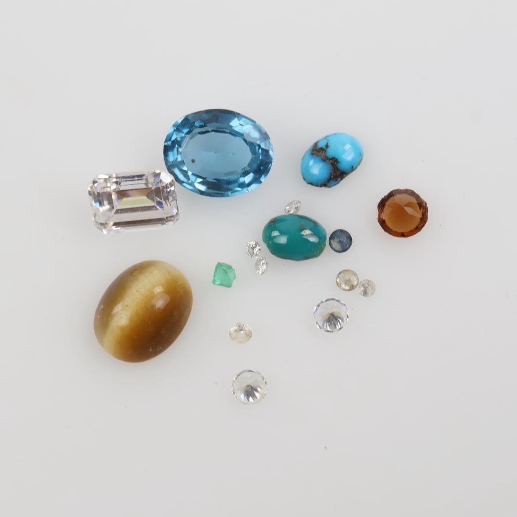 17 Loose Assorted Stones
