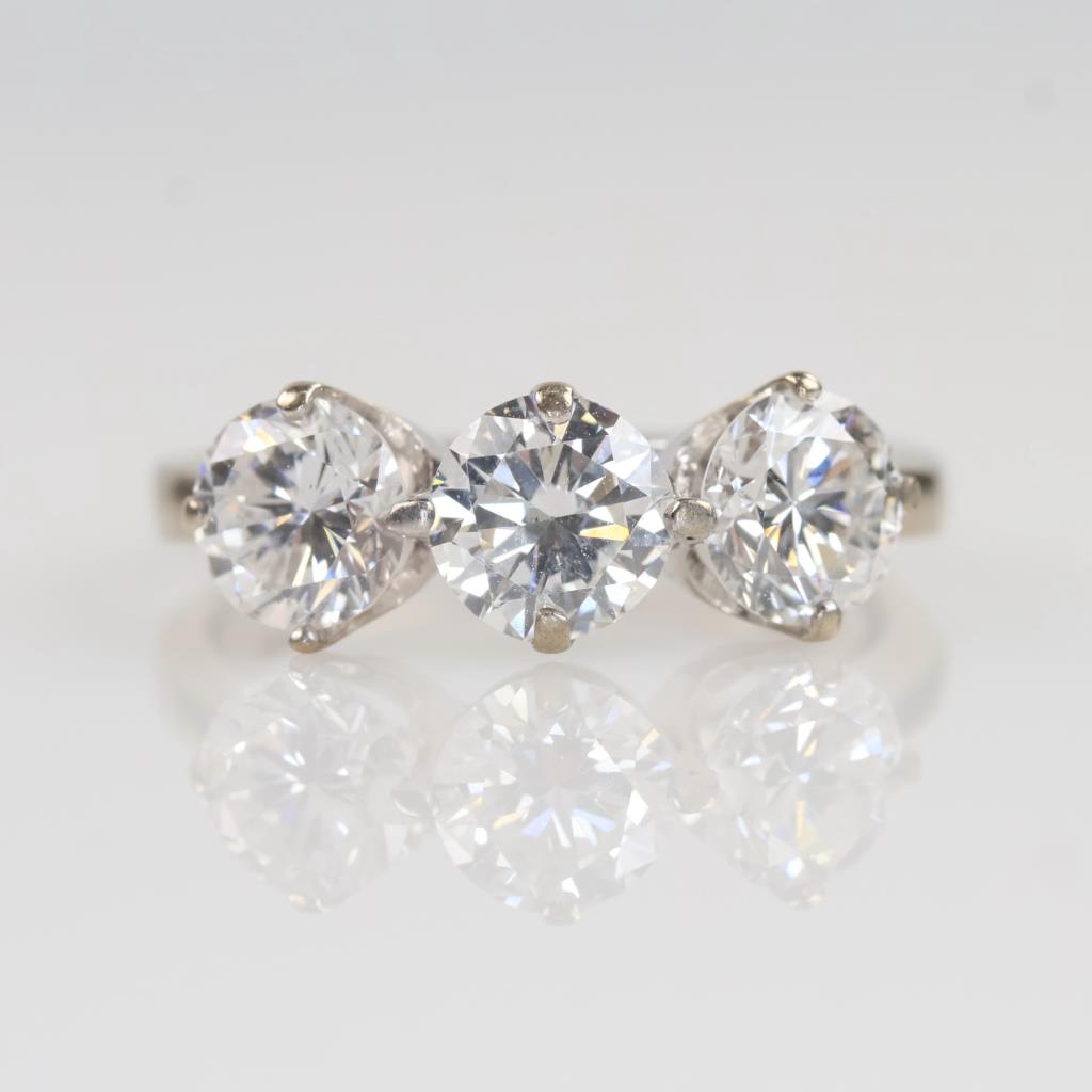 1.80cts TW Diamond 14kt White Gold Ring - Evaluated By Our Certified Gemologist-AGS/GIA