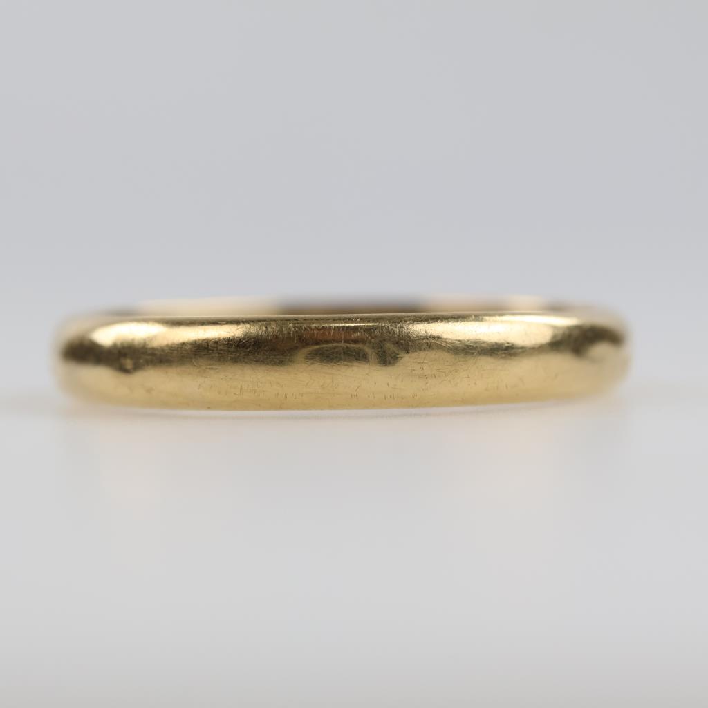 18kt Gold Band