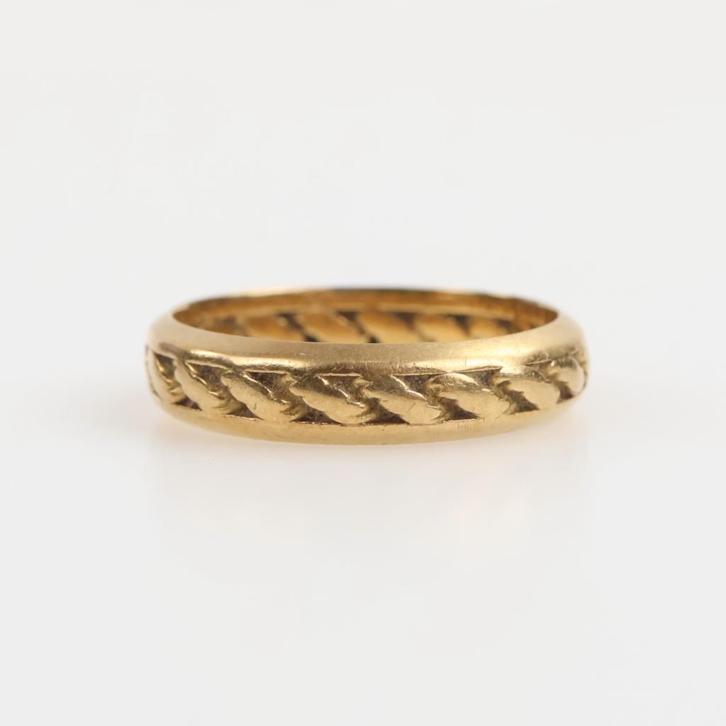 18kt Gold Band