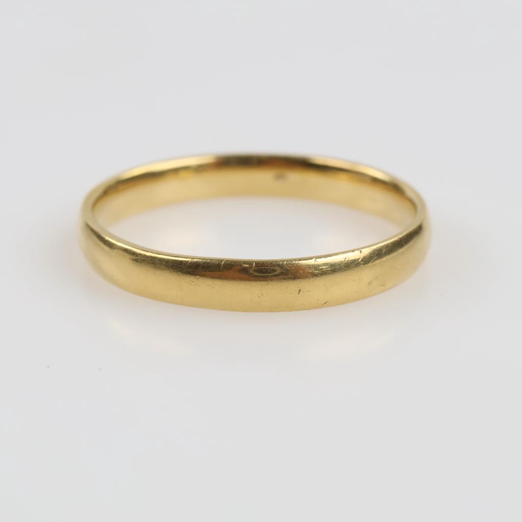 18kt Gold Band