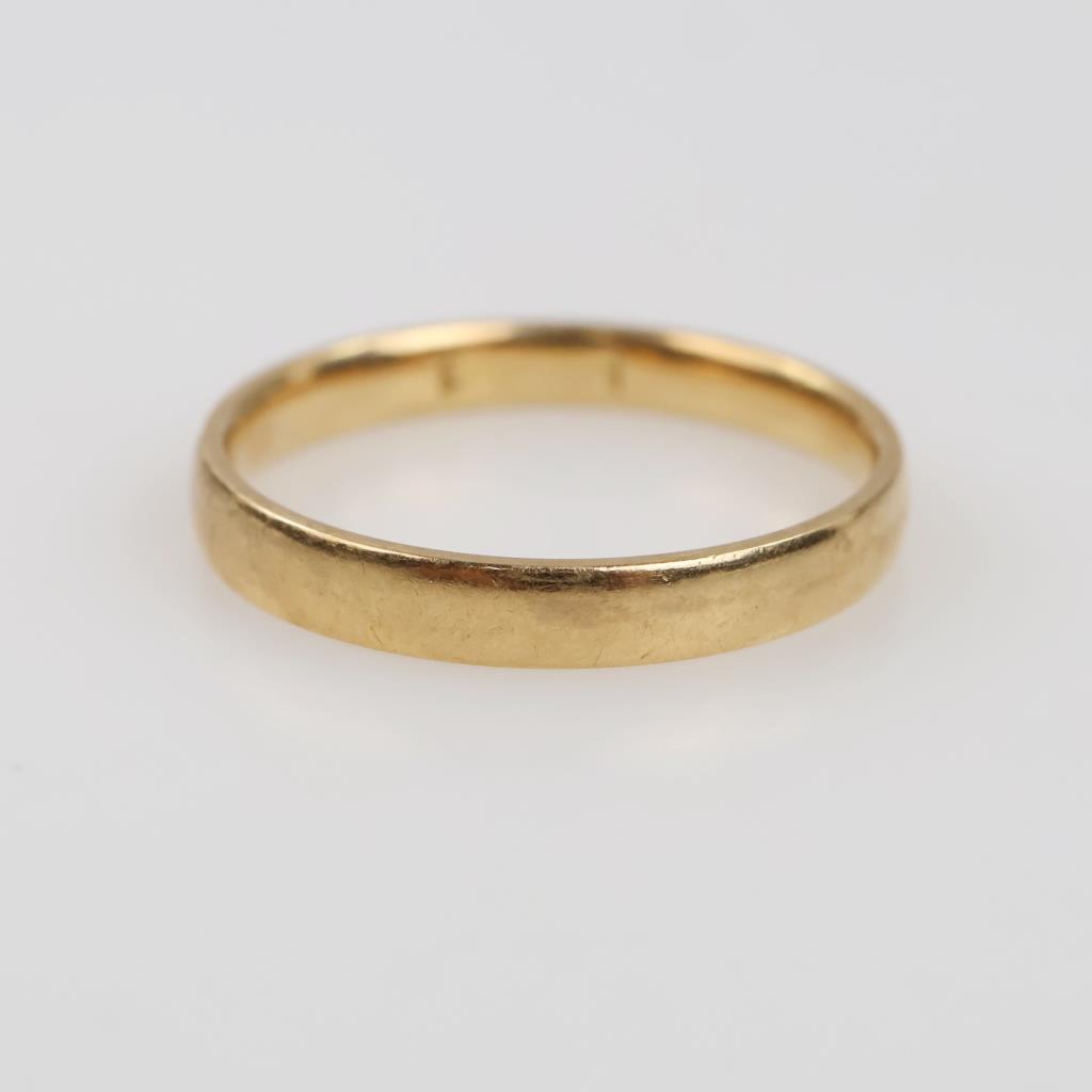 18kt Gold Band