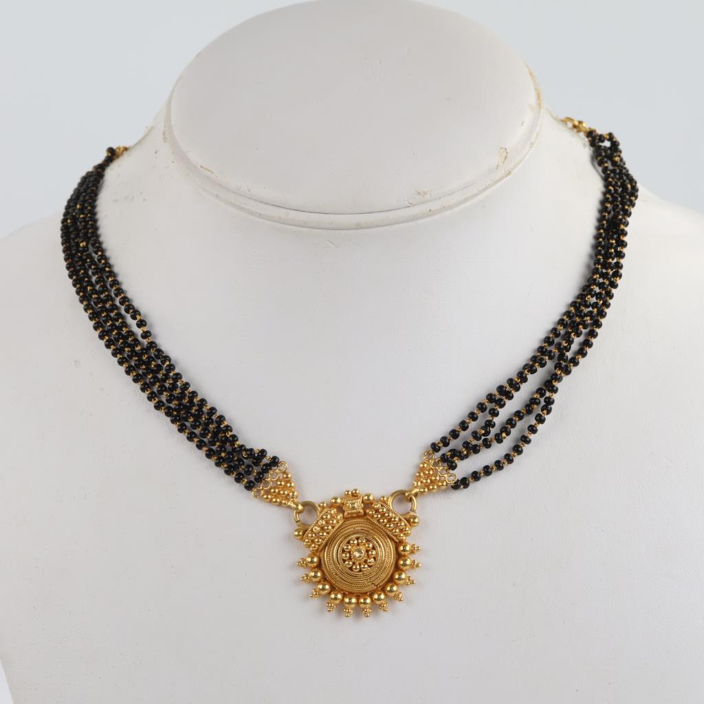 18kt Gold Black Onyx Beaded Necklace