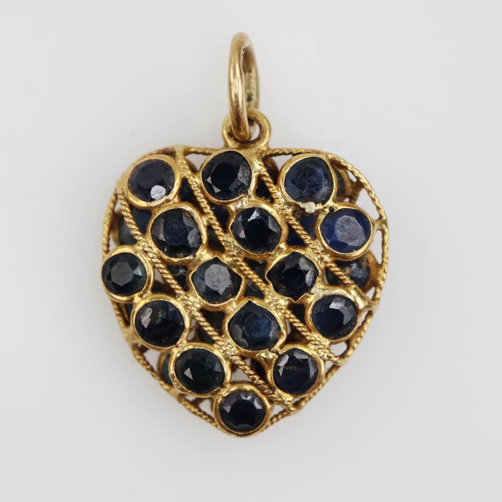 18kt Gold Blue Sapphire Heart Pendant