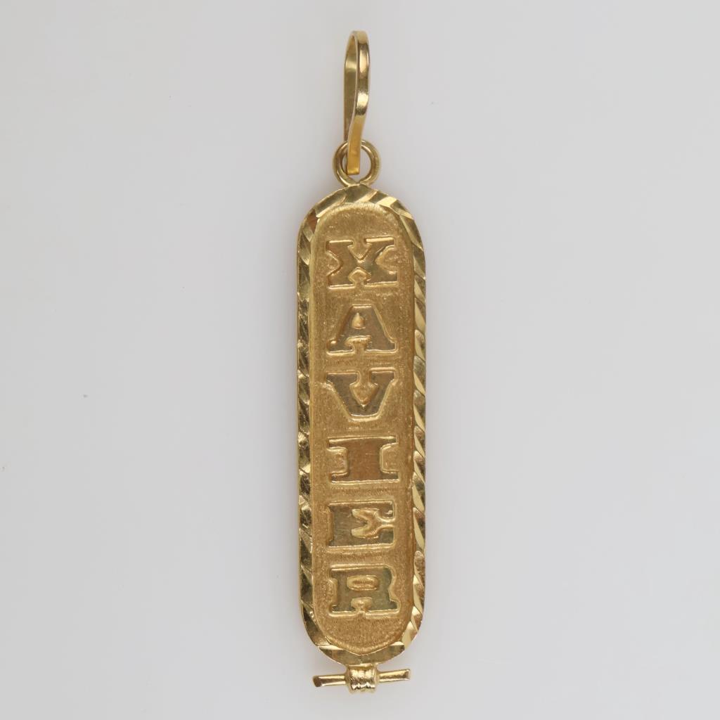 18kt Gold Cartouche Pendant