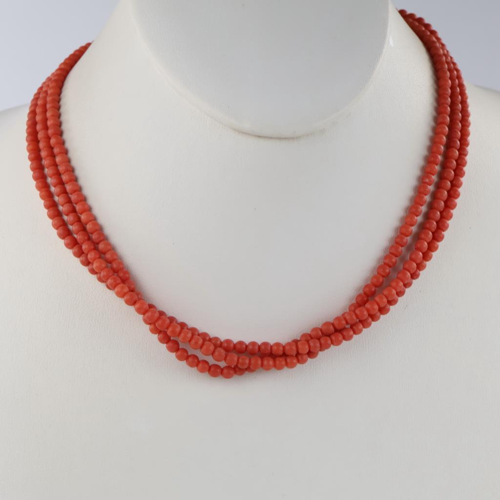 18kt Gold Clasp Red Bead Necklace