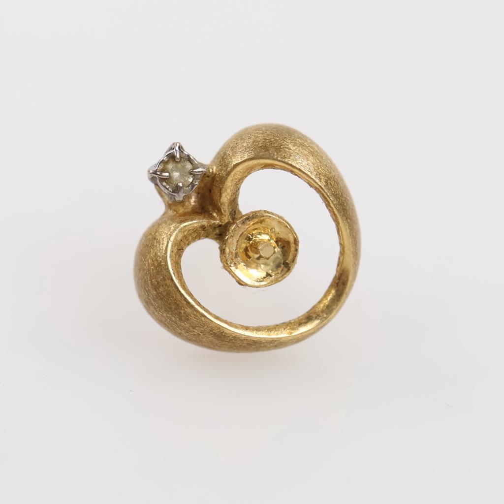 18kt Gold Clear Stone Accent Heart Stud Single Earring