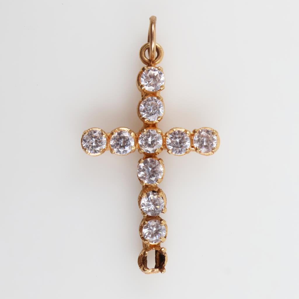 18kt Gold Clear Stone Cross Pendant