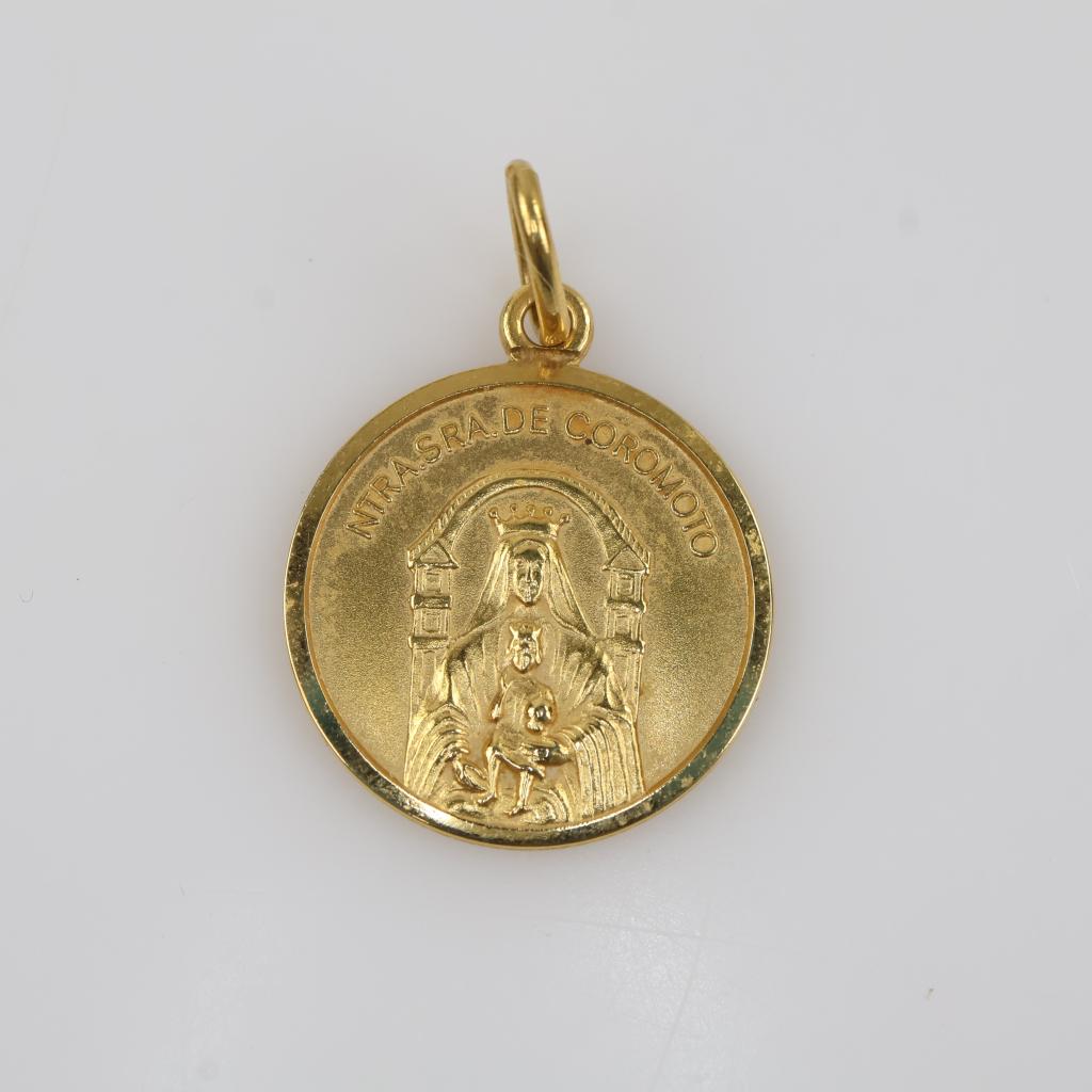 18kt Gold Disc Pendant