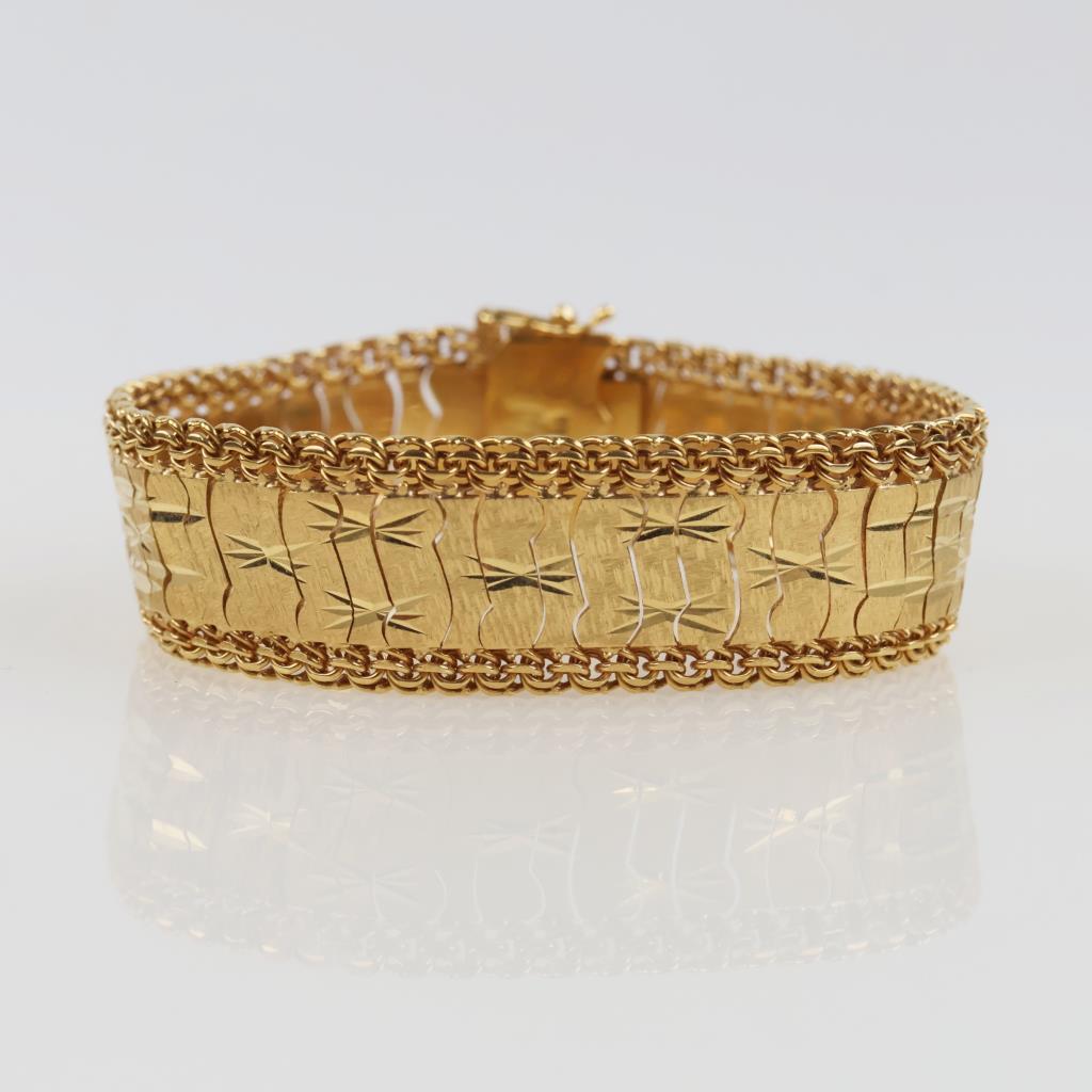 18kt Gold Fancy Link Bracelet-Evaluated By Our Certified Gemologist-AGS/GIA