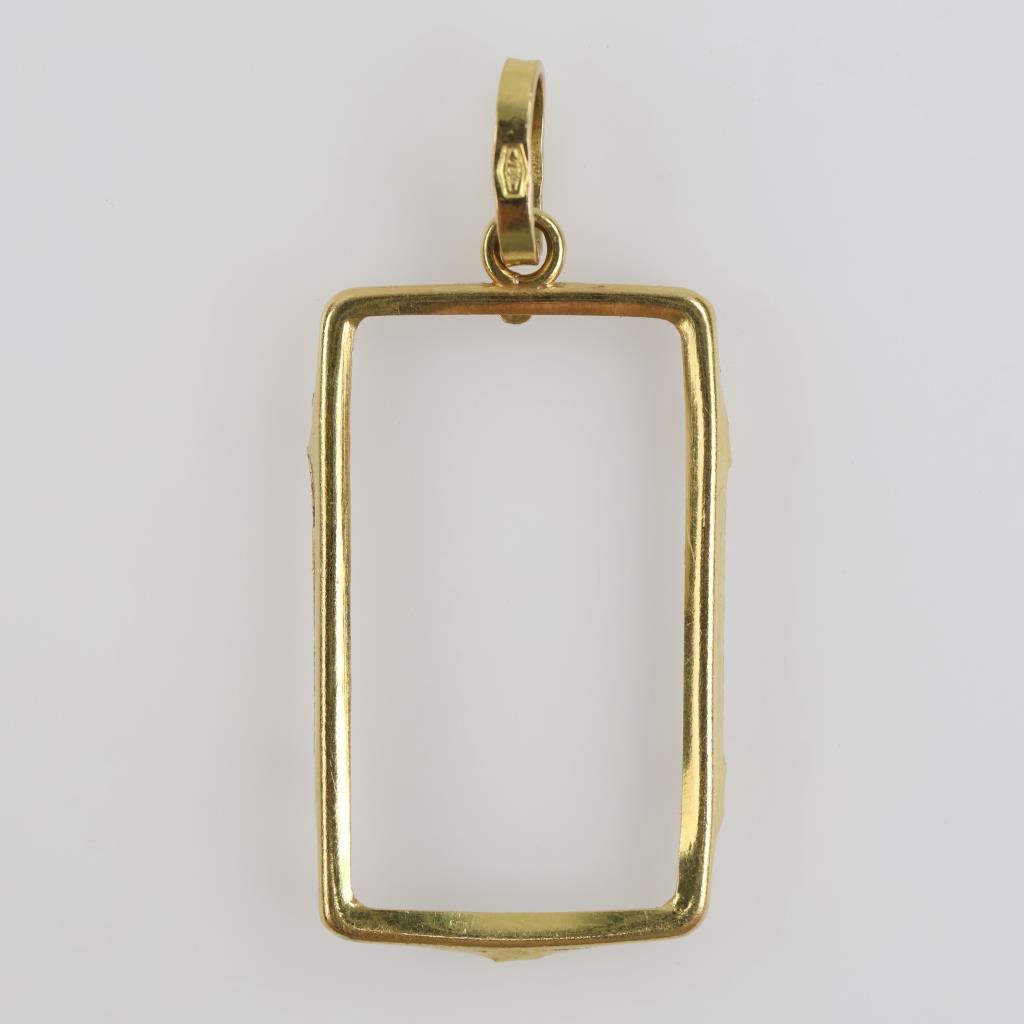 18kt Gold Frame Pendant