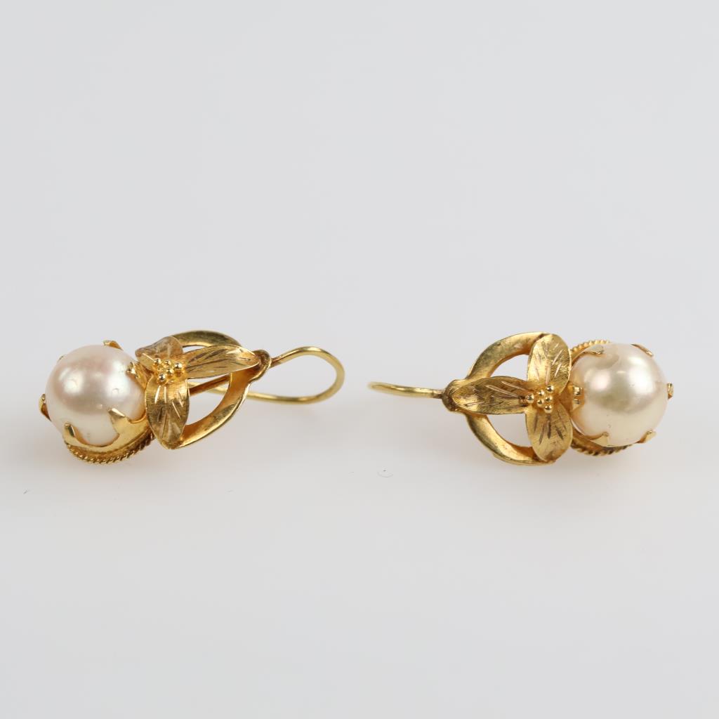 18kt Gold Pearl Drop Earrings