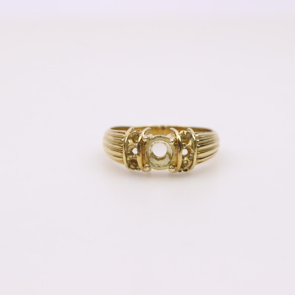 18kt Gold Ring Setting Property Room