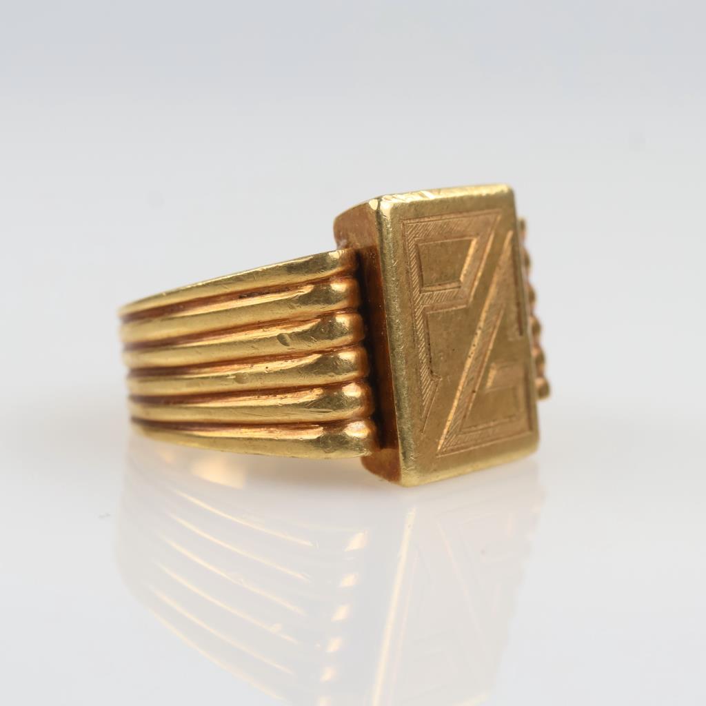 18kt Gold Signet 