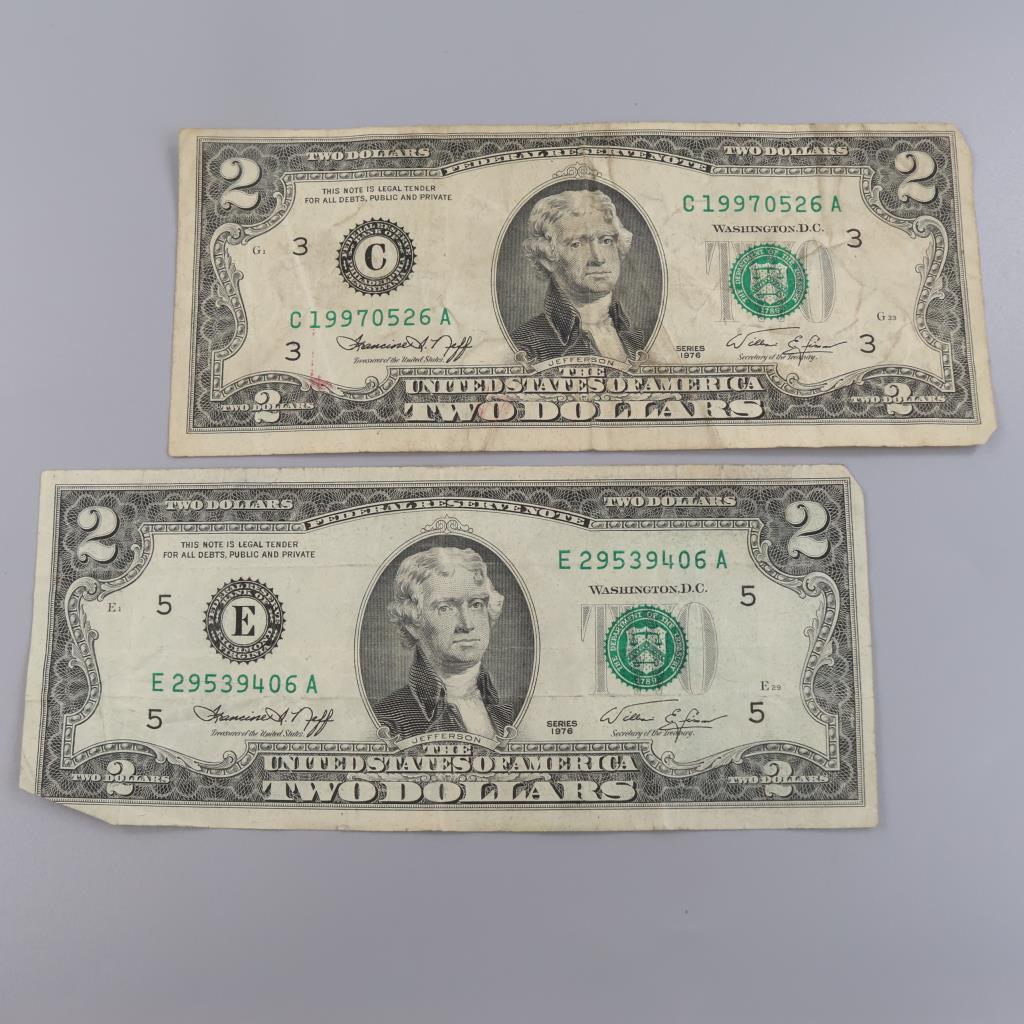 1976 US Federal Reserve Note 2 Dollar Bill, 2 Pieces