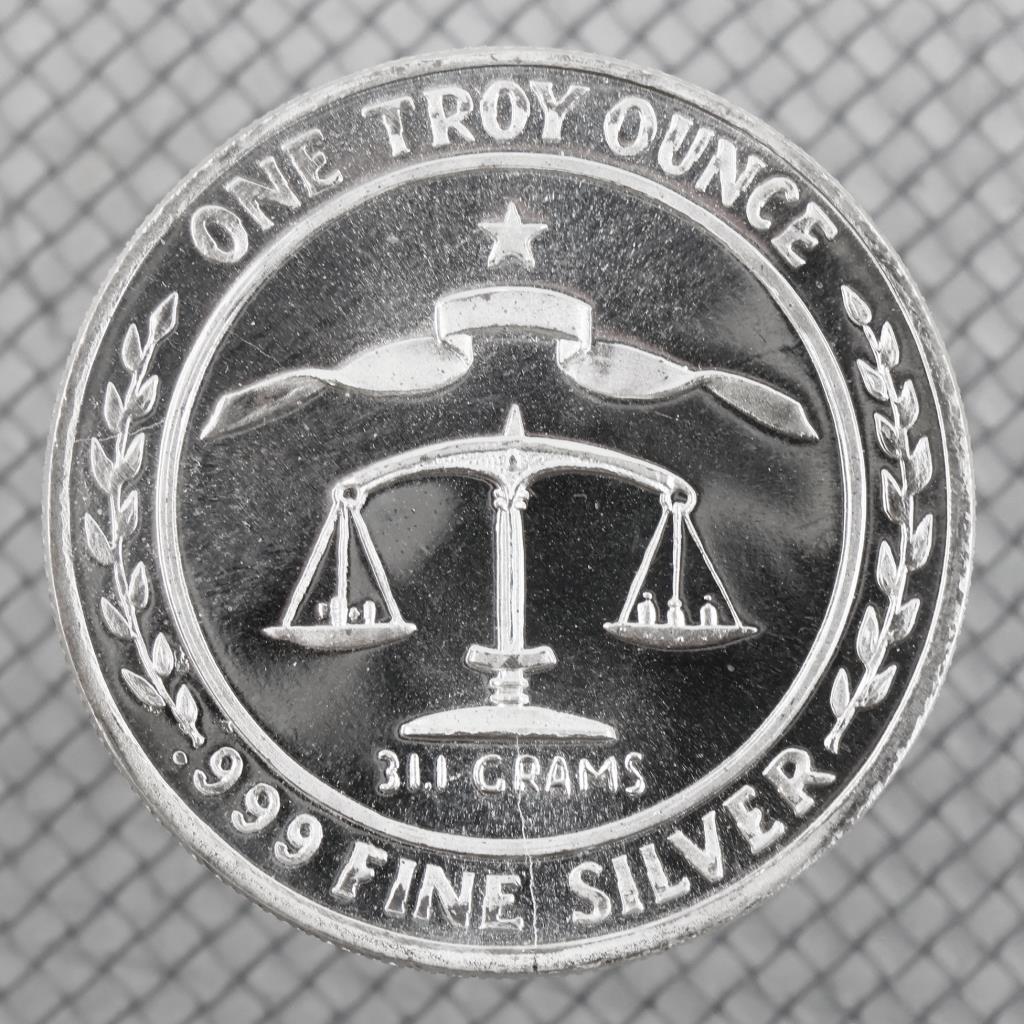 1984 Parliament Sheild Fine Silver 1 Troy Oz Round