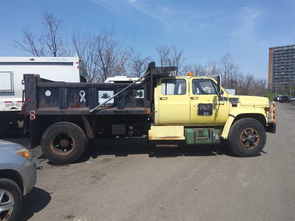 1988 GMC Tc7D/H042 (Brooklyn, NY 11214) | Property Room