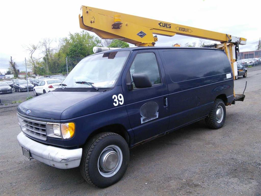 1995 Ford E-350 (Hartford, CT 06114)