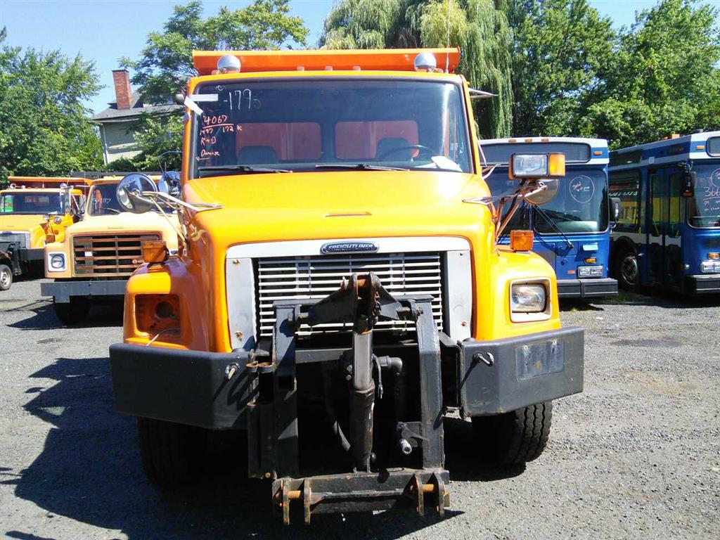 1997 Freightliner FL80 (Hartford, CT 06114)