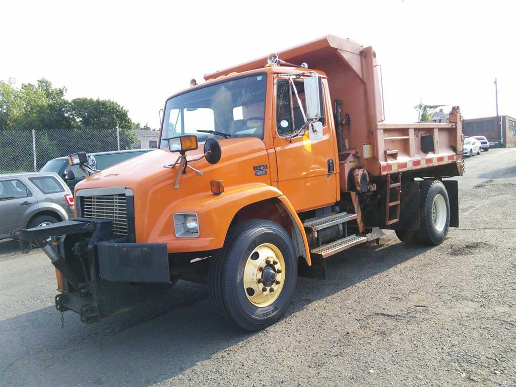 1997 Freightliner FL-80 (Hartford, CT 06114)