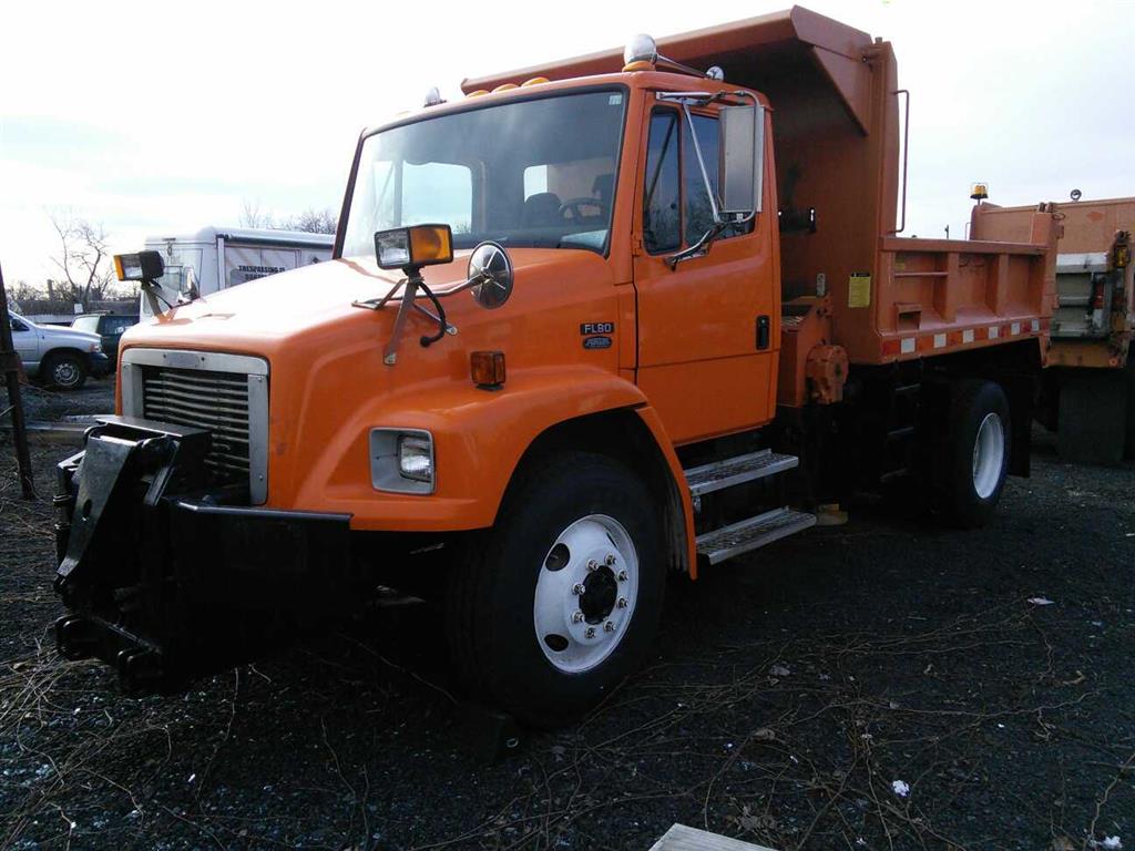 1997 Freightliner FL80 (Hartford, CT 06114)