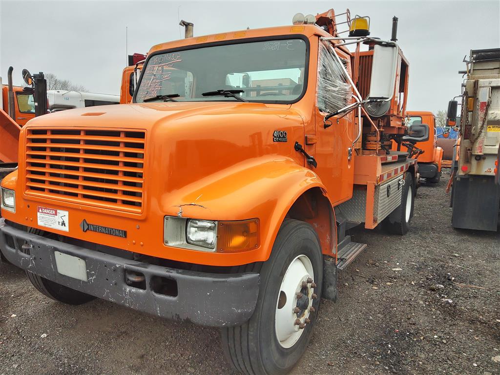 1998 International 4900 (Hartford, CT 06114)