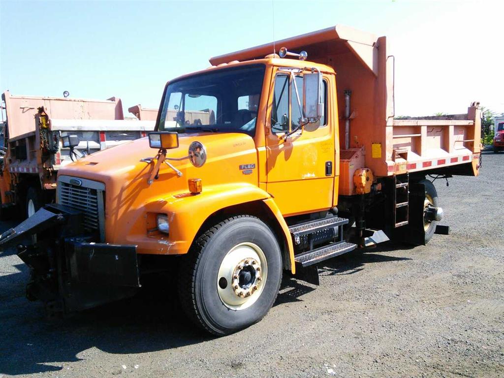 1999 Freightliner FL80 (Hartford, CT 06114)