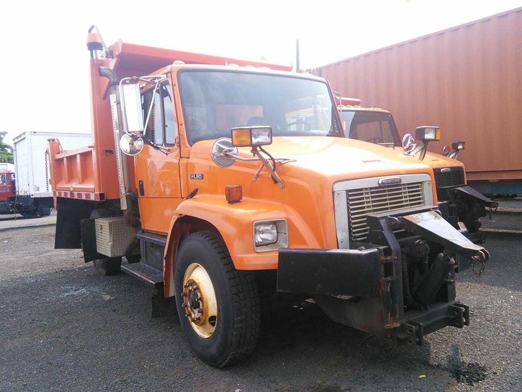 1999 Frieghtliner FL80 (Hartford, CT 06114) Property Room