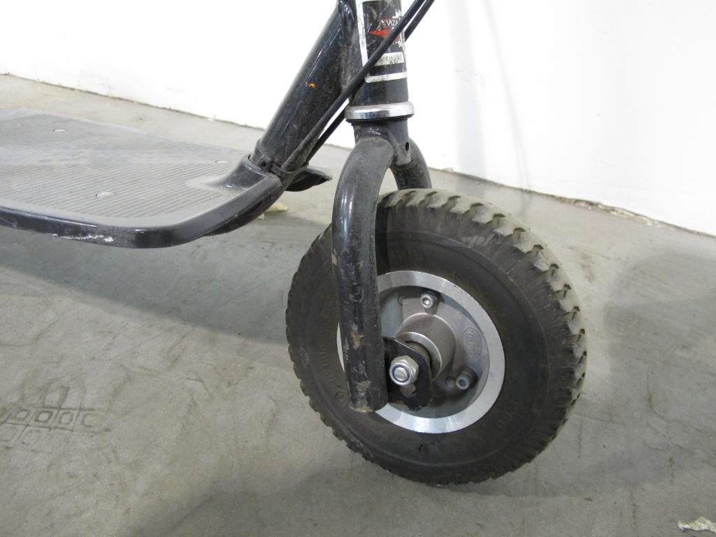 Viza Viper Scooter **APPT ONLY** Property Room